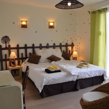 Couette Et Cafe Creme Bed & Breakfast Le Coudray Exterior photo