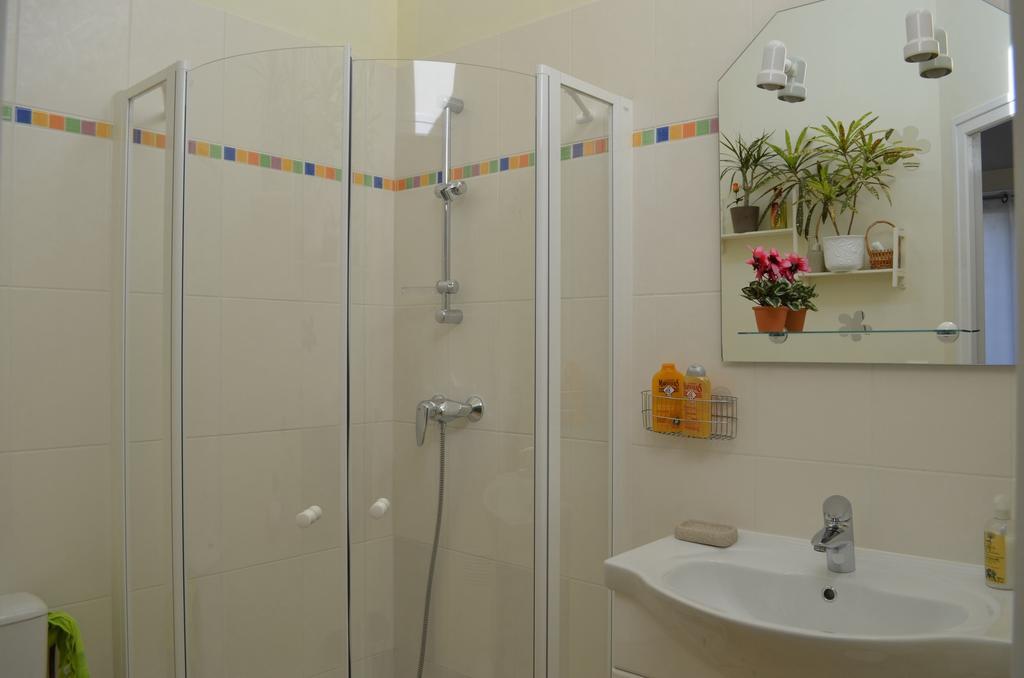 Couette Et Cafe Creme Bed & Breakfast Le Coudray Exterior photo